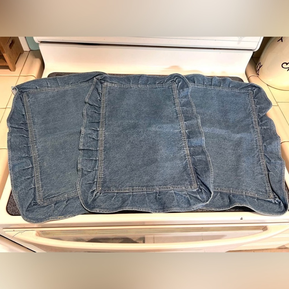 The Pioneer Woman Blue Denim Table Linens